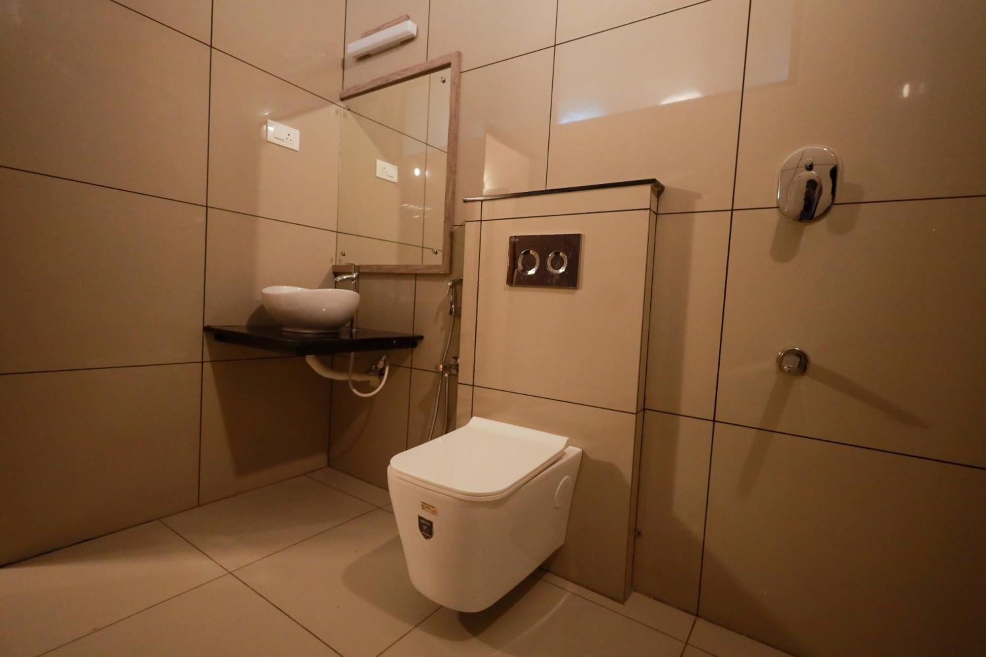 Hotel Serene Aqua Hills Kozhikode Mennanyam Zewnętrze zdjęcie