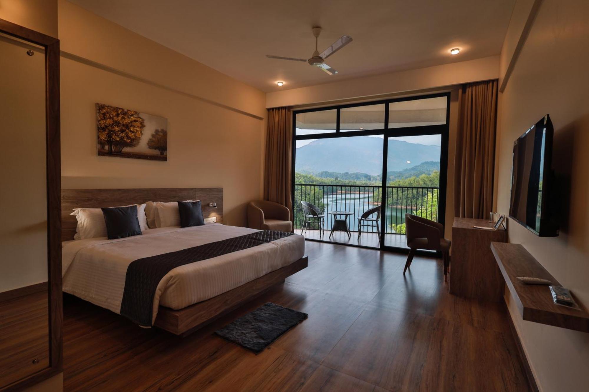 Hotel Serene Aqua Hills Kozhikode Mennanyam Zewnętrze zdjęcie