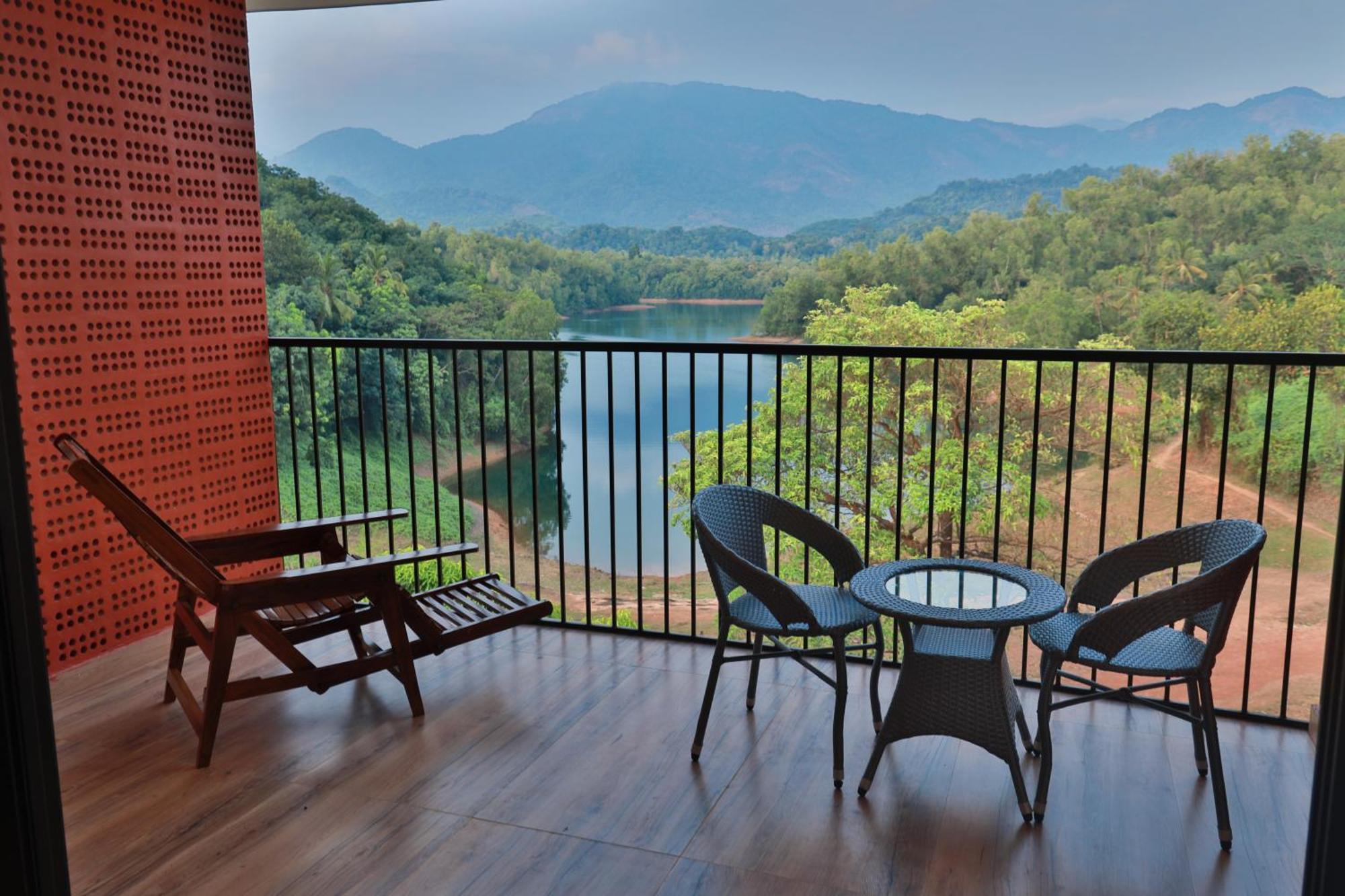 Hotel Serene Aqua Hills Kozhikode Mennanyam Zewnętrze zdjęcie